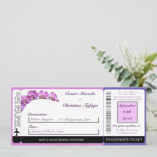 Paarse orchideeën over het uitnodigen van een brui kaart (Staand voorkant)