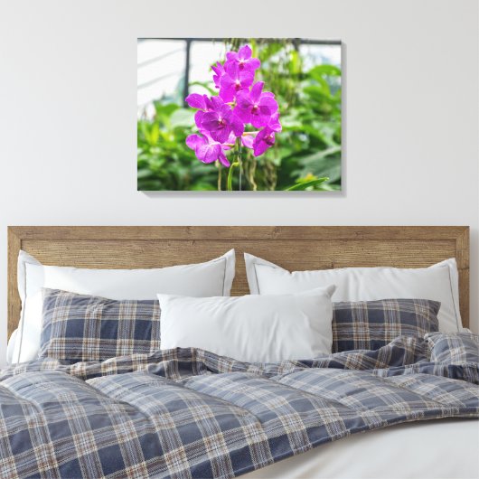 Paarse orchideeën uitzicht canvas print (Insitu (Slaapkamer))