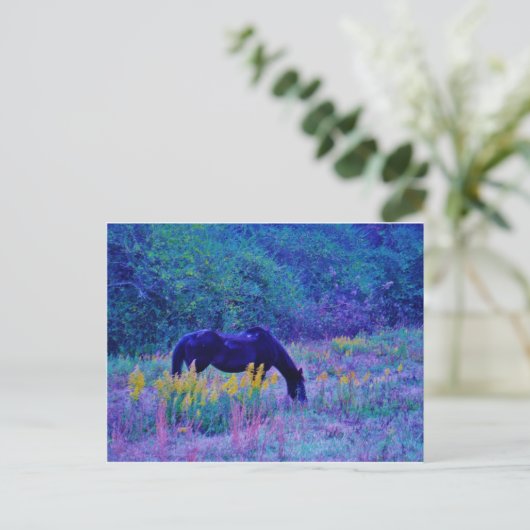 Paarse paarden op het regenboogveld briefkaart (Staand voorkant)