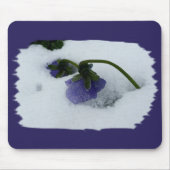 Paarse pansie op sneeuw muismat (Voorkant)