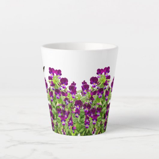 Paarse Pansy Flower Latte Mok (Voorkant)