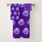 Paarse Pansy Flower naaamless Pattern op Bad Handdoek (Insitu)