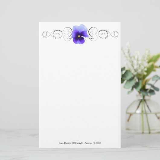 Paarse Pansy Personalized Stationery Briefpapier (Staand voorkant)
