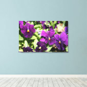 Paarse Pansy verpakte kunstdoek Canvas Afdruk (Insitu (Houten vloer))