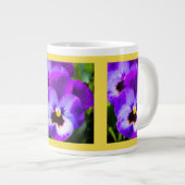 Paarse Pansy Yellow Cup Grote Koffiekop (Voorkant rechts)