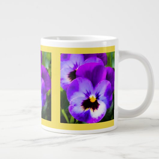 Paarse Pansy Yellow Cup Grote Koffiekop (Rechts)