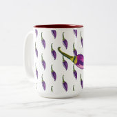 Paarse paprika's tweekleurige koffiemok (Voorkant links)