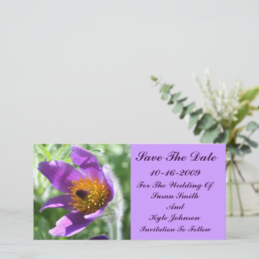 Paarse Pasque Flower Wedding Bewaar de datum Save The Date (Staand voorkant)