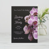Paarse passie: Elegant Paarse orchideeën bruiloft Kaart (Staand voorkant)