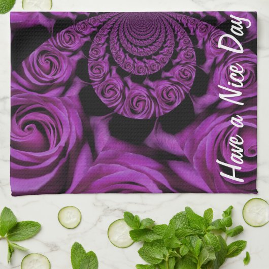 Paarse passie: Rozen van de Royal Romance Theedoek (Gevouwen)