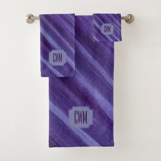Paarse Passie | Violet Plum Brusbetier Monogram Bad Handdoek (Insitu)