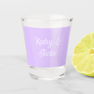 Paarse pastel retro koppel trouwnaam stijlvol na shot glas