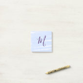Paarse pastel waterverf monogram naam letterretro post-it® notes (Op bureau)