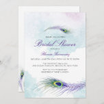 Paarse Peacock Bridal Shower Kaart<br><div class="desc">Paarse Peacock Bridal Shower Invitations. Een eenvoudige en leuke bridale doucheuitnodiging,  gemaakt met prachtige paarse en blauwgroen vrek veren met een waterverf textuur. Pas dit vrijgezellenfeest aan met uw gegevens en een aangepast bericht dat u wilt opnemen.</div>