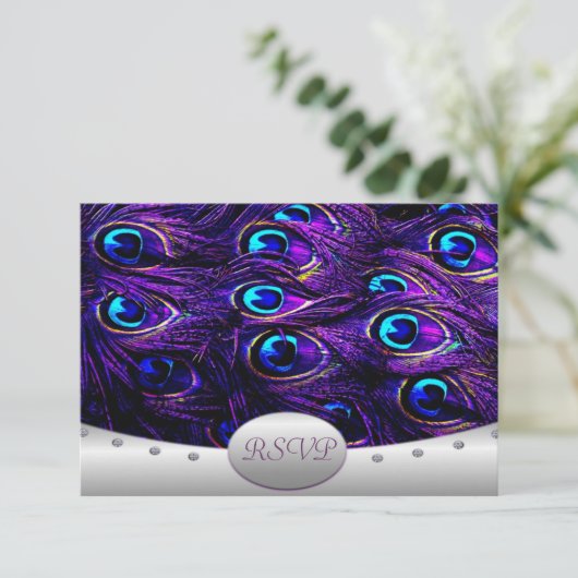 Paarse Peacock Wedding RSVP Weddenschappen (Staand voorkant)