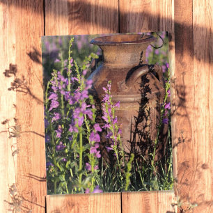 Paarse penstemon en roestige oude melkblik foto legpuzzel