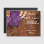 Paarse Periwinkle Pearls Barn Wood Country Weddens Magnetische Uitnodiging (Voorkant / Achterkant)