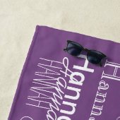 Paarse persoonlijke naam strandlaken (In situ)