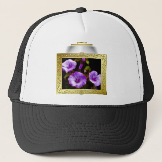 Paarse petunia's in verlicht Lijst Trucker Pet (Voorkant)