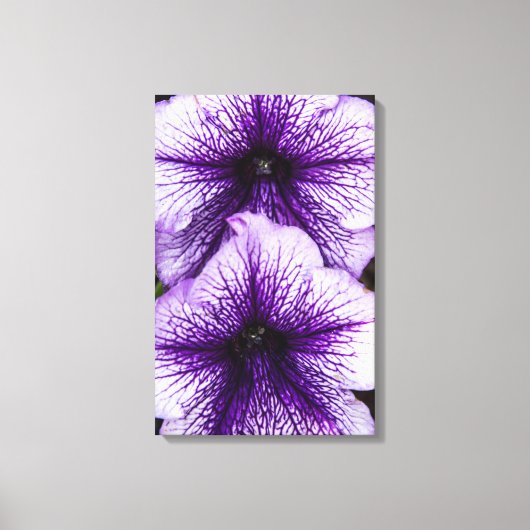 Paarse Petunias Triptiek Wall Art Canvas Afdruk (Voorkant)