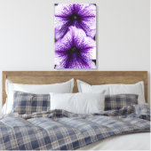 Paarse Petunias Triptiek Wall Art Canvas Afdruk (Insitu (Slaapkamer))