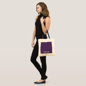 Paarse pinstripes tote bag (Voorkant (model))