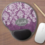 Paarse Plum Grunge Damask Patroon met naam Gel Muismat<br><div class="desc">Een patroon met een bord en kant. Kijk dicht bij de bloemen en bladeren.Een trendy design met juweelkleuren en elegantie. De punten zijn gemakkelijker om aan te passen wanneer u alle tekst en foto's eerst vervangt. Als je kunst nog moet worden aangepast, klik je op Deze knop aanpassen. Dit zal...</div>