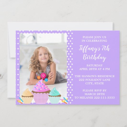 Paarse Polka Dot Foto van Birthday Uitnodiging (Voorkant)