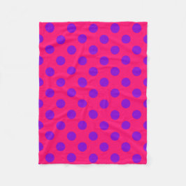 Paarse polka stippen op kersrood fleece deken