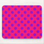 Paarse polka-stippen op kruising muismat<br><div class="desc">Paarse polka-stippen op kruising</div>