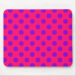 Paarse polka-stippen op kruising muismat<br><div class="desc">Paarse polka-stippen op kruising</div>