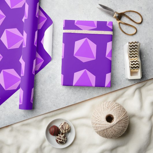 Paarse polyhedrale dobbelstenen cadeaupapier (Crafts)