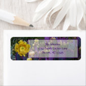 Paarse Prickly Pear Opuntia Cactus Yellow Flowers Etiket (Insitu)