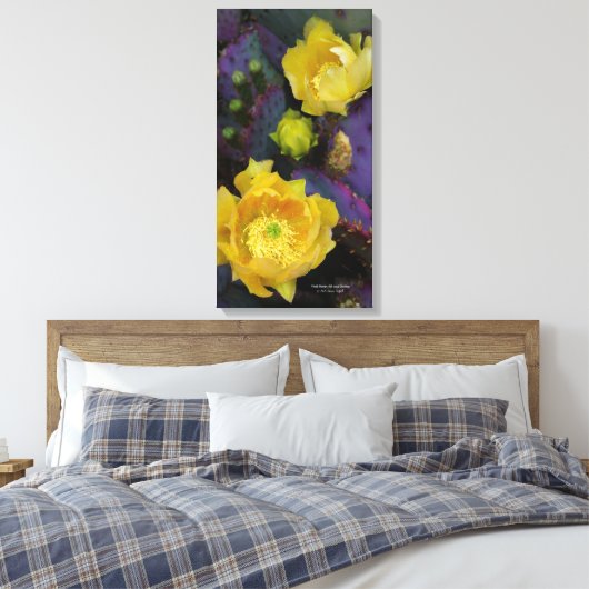 Paarse prikmoes, geelbloemen canvas afdruk (Insitu (Slaapkamer))