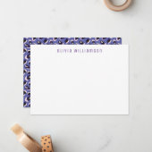 Paarse proefdruk notitiekaartje (Voorkant / Achterkant in situ)