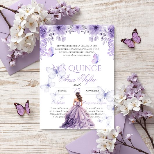 Paarse quinceañera uitnodiging met vlinders