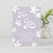 Paarse retro Daisy Ten is een vibe verjaardag Kaart (Staand voorkant)