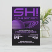 Paarse Retrowave Surprise Verjaardagsfeestje Uitno Kaart (Staand voorkant)