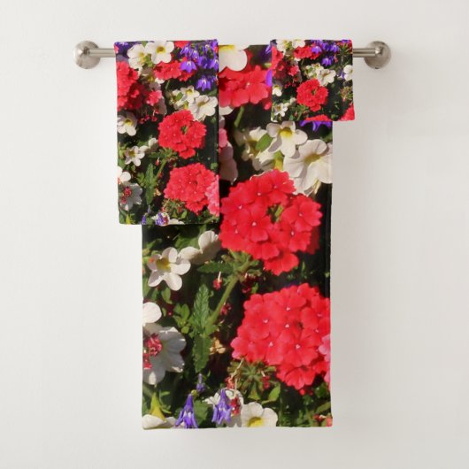 Paarse, rode en witte jaarbloemen bad handdoek (Insitu)