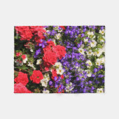 Paarse, rode en witte jaarbloemen fleece deken (Voorkant (Horizontaal))