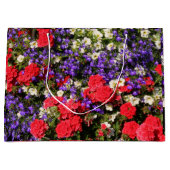 Paarse, rode en witte jaarbloemen groot cadeauzakje (Voorkant)