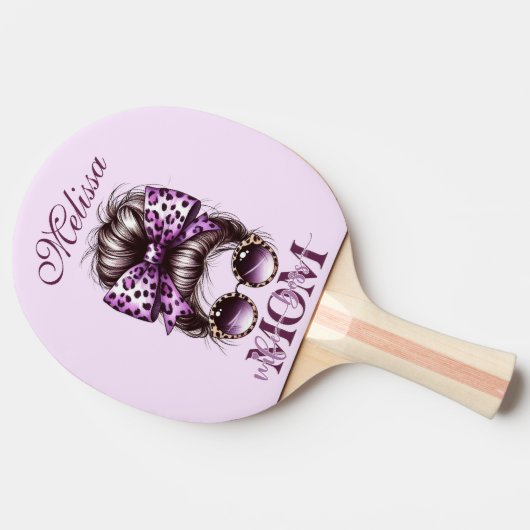 Paarse rommelige Bun Mama Vrouw Baas Tafeltennisbatje (Zijkant)