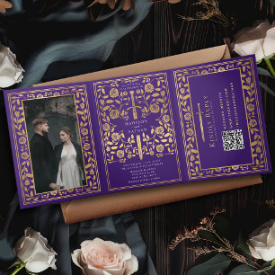 Paarse Royal middeleeuws zwaard bruiloft QR-code Drieluik Uitnodiging