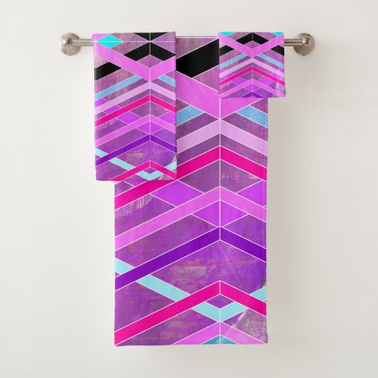 Paarse Roze & Aqua Geometrische Crossing Stripes Bad Handdoek (Insitu)