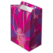 Paarse roze bloemmotief medium cadeauzakje (Achterkant Gekanteld)