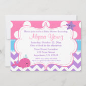 Paarse roze Chevron Whale Invitation Kaart (Voorkant)