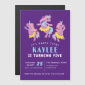 Paarse roze delende unicorn Kinder geboortedag Magnetische Uitnodiging (Voorkant / Achterkant)