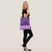 Paarse Roze en Gele Daisy Bloemen, Kleurenblok Tote Bag (Op model)