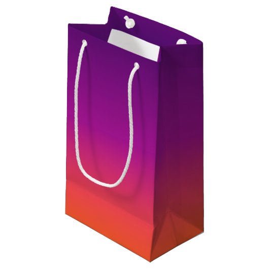 Paarse, roze en oranje gradiëntmeter klein cadeauzakje (Voorkant Gekanteld)