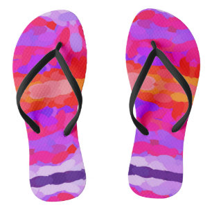 Paarse, roze en oranje teenslippers van steenkleur